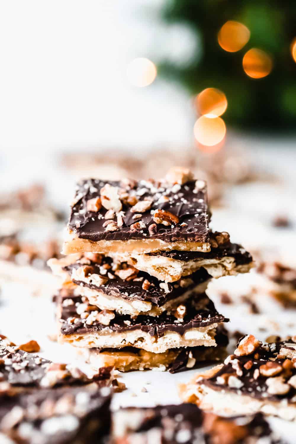 Best Christmas Crack Recipe (Saltine Cracker Toffee) | Kim Cap | Copy ...