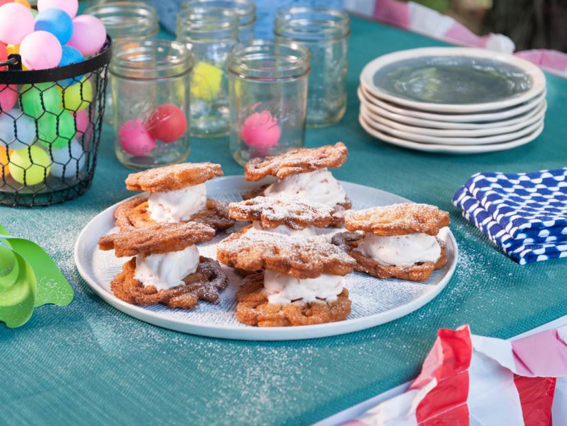 Funnel Cake Ice Cream Sandwiches A Fair To Remember Trisha Yearwood Trisha S Southern Kitchen On The Food Network Yannie Copy Me That