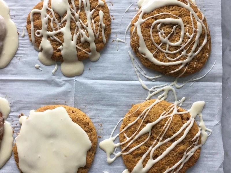 pumpkin spice cookies with glaze