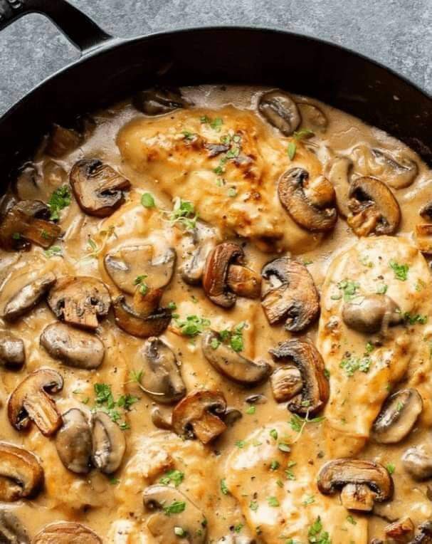 Skillet Chicken and Mushroom Wine Sauce | me | Copy Me That