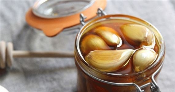 Featured image of post How to Make Garlic Syrup Recipe